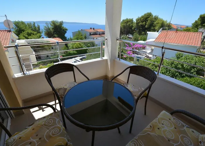Apartments Otok 2