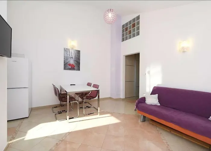 Apartments Otok 2