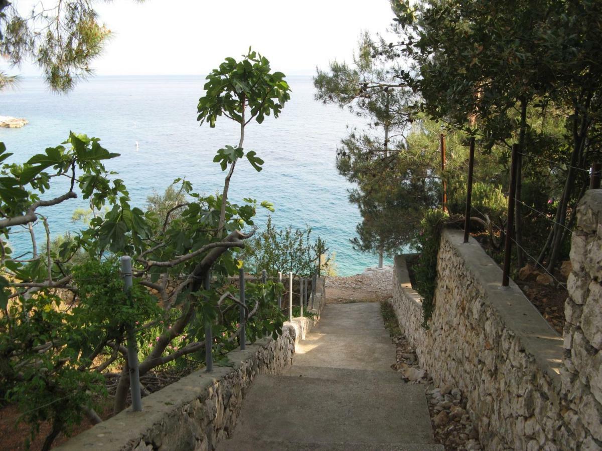 Otok 2 * Trogir