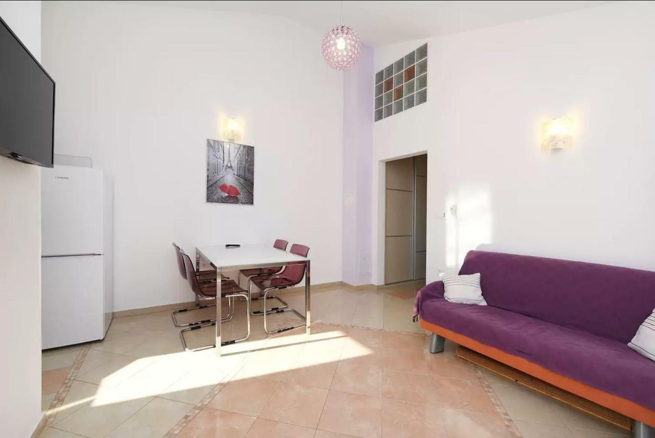 Otok 2 Apartment *